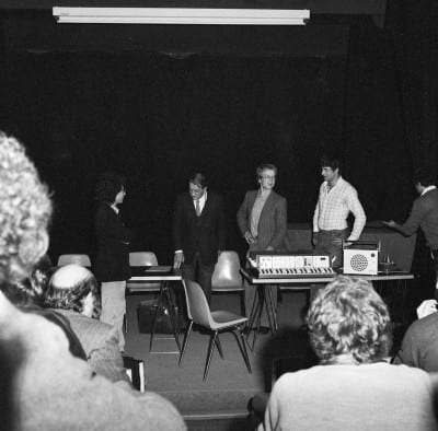 1/6 - Présentation du S52 en novembre 1980 lors du festival Sigma, à Bordeaux. En présence d'Alain Daniélou, André Kudelski et Claude Cellier.
