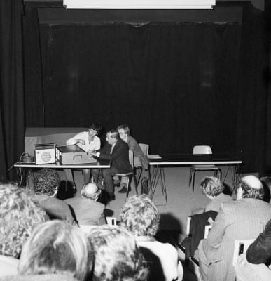 5/6 - Présentation du S52 en novembre 1980 lors du festival Sigma, à Bordeaux. En présence d'Alain Daniélou, André Kudelski et Claude Cellier.